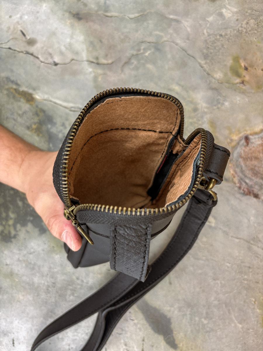 Léta II. - pánska kožená crossbody taška - čierna maté