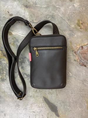 Léta II. - pánska kožená crossbody taška - čierna maté